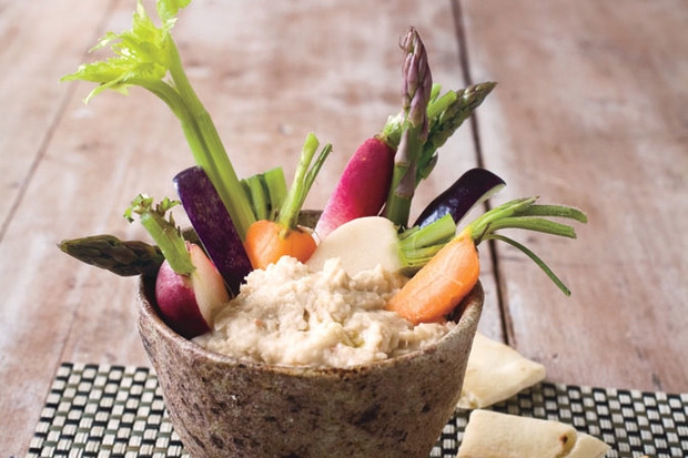 Balsamic Bean Dip with Fresh Veggies